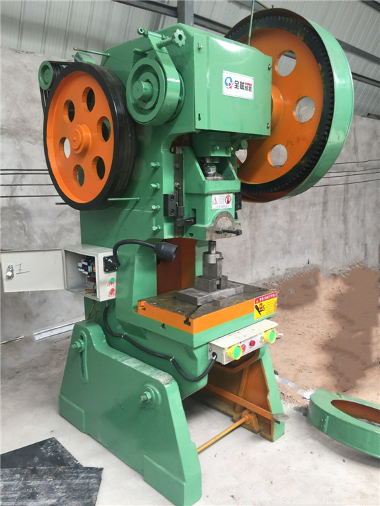 可傾(qīng)式壓力機(ji)