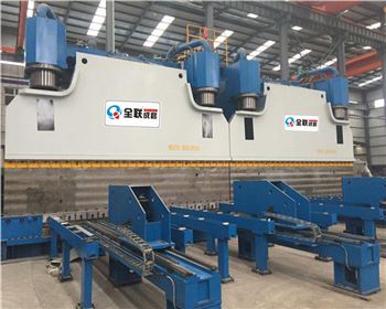 銀(yin)川2-WC67K系列(lie)雙機聯(lian)動數控(kòng)折彎機(ji)